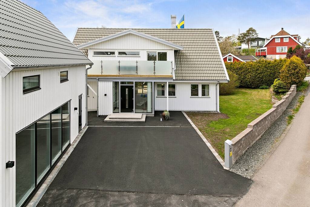 Takbyte etternittak villa & installation solcellspaneler. Torslanda Göteborg